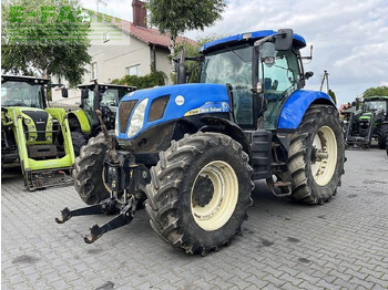 Трактор NEW HOLLAND T7000