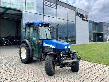 Трактор NEW HOLLAND