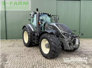Трактор VALTRA T174
