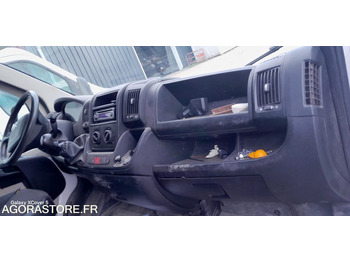 Цельнометаллический фургон CITROËN Jumper