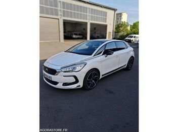 Хэтчбек DS DS5: фото 3 Хэтчбек DS DS5: фото 3