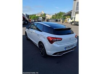 Хэтчбек DS DS5: фото 4 Хэтчбек DS DS5: фото 4