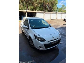 Хэтчбек RENAULT