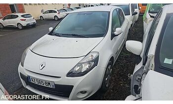 Хэтчбек RENAULT