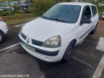 Хэтчбек RENAULT