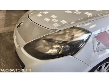 Хэтчбек Renault CLIO: фото 3 Хэтчбек Renault CLIO: фото 3