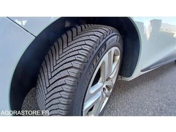 Хэтчбек Renault CLIO: фото 3 Хэтчбек Renault CLIO: фото 3