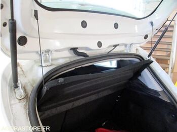 Хэтчбек Renault CLIO: фото 2 Хэтчбек Renault CLIO: фото 2