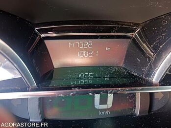 Хэтчбек Renault CLIO: фото 4 Хэтчбек Renault CLIO: фото 4