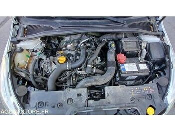 Хэтчбек Renault CLIO: фото 2 Хэтчбек Renault CLIO: фото 2
