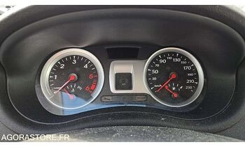 Хэтчбек Renault CLIO: фото 2 Хэтчбек Renault CLIO: фото 2