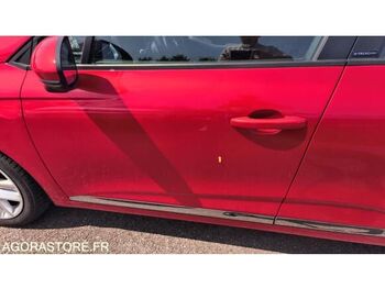 Хэтчбек Renault CLIO: фото 3 Хэтчбек Renault CLIO: фото 3
