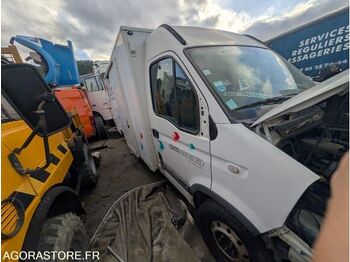 Грузовик с закрытым кузовом RENAULT Master