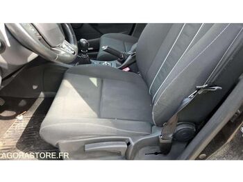 Хэтчбек Renault MEGANE: фото 3 Хэтчбек Renault MEGANE: фото 3