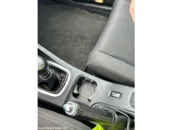 Хэтчбек Renault MEGANE: фото 4 Хэтчбек Renault MEGANE: фото 4