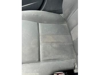Хэтчбек Renault MEGANE: фото 3 Хэтчбек Renault MEGANE: фото 3