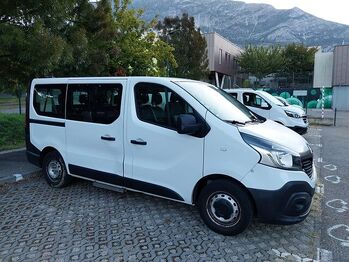 Микроавтобус RENAULT Trafic