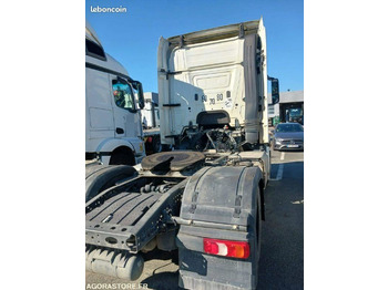 Тягач MERCEDES-BENZ Actros 1843