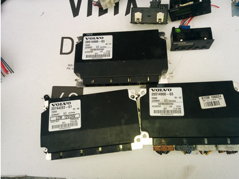 Блок управления Volvo Siemts VDO 20514900-03 20569213-P03. 20744283-01. 20865208-02.: фото 2 Блок управления Volvo Siemts VDO 20514900-03 20569213-P03. 20744283-01. 20865208-02.: фото 2
