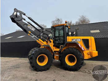 Мини-погрузчик с бортовым поворотом JCB 426