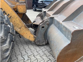 Колёсный погрузчик HYUNDAI HL 955A: фото 5 Колёсный погрузчик HYUNDAI HL 955A: фото 5