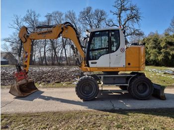Колёсный экскаватор LIEBHERR A 910