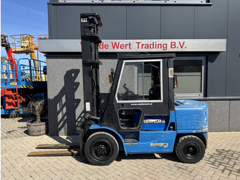 Дизельный погрузчик CATERPILLAR DP