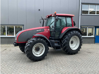 Трактор VALTRA T120