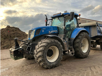 Трактор NEW HOLLAND T7.235