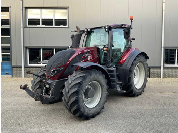 Трактор VALTRA T214