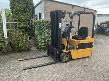Вилочный погрузчик CATERPILLAR