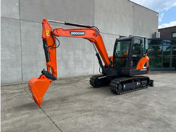 Гусеничный экскаватор DOOSAN DX55-9C