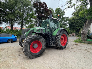 Трактор FENDT 724 Vario