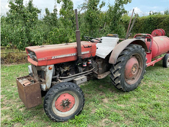 Трактор MASSEY FERGUSON 100 series