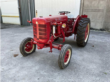 Трактор McCORMICK