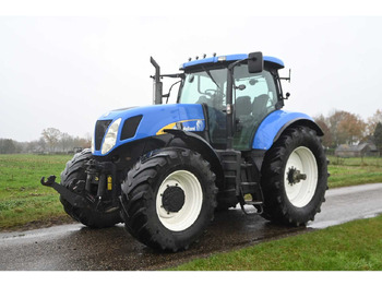 Трактор NEW HOLLAND T7000