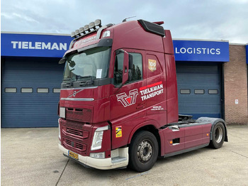 Грузовик VOLVO FH