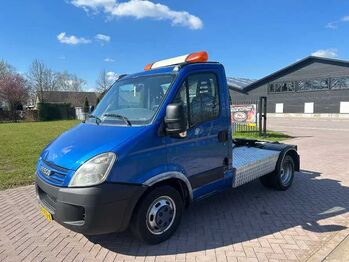 Лёгкий коммерческий автомобиль IVECO Daily