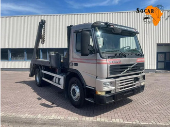 Грузовик-контейнеровоз/ Сменный кузов VOLVO FM12 420