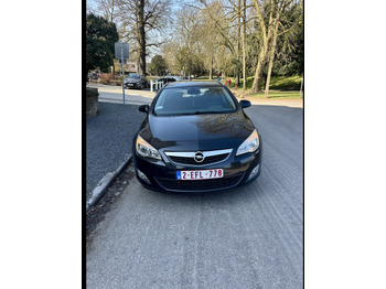 Легковой автомобиль OPEL