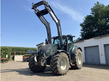 Трактор VALTRA T174