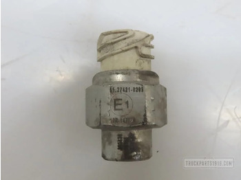 : фото в шапке страницы