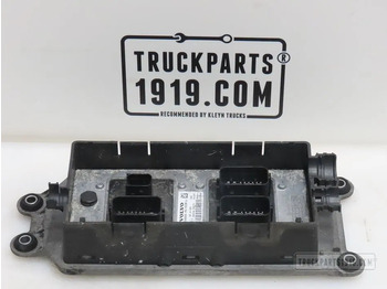 : фото в шапке страницы