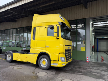 Тягач DAF XF 530
