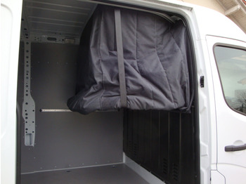 Цельнометаллический фургон RENAULT Master