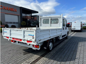 Малотоннажный бортовой грузовик, Грузопассажирский фургон Fiat Ducato Brygadówka Doka 7-miejsc + Skrzynia: фото 4 Малотоннажный бортовой грузовик, Грузопассажирский фургон Fiat Ducato Brygadówka Doka 7-miejsc + Skrzynia: фото 4