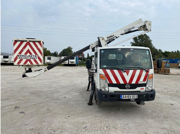 Грузовик NISSAN