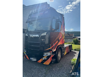 Тягач SCANIA S 660