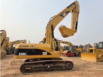 Гусеничный экскаватор CATERPILLAR 320CL