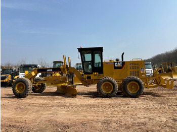 Грейдер CATERPILLAR 140H